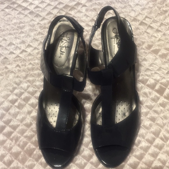 Life Stride Shoes - Peep toes Life Stride Shoes